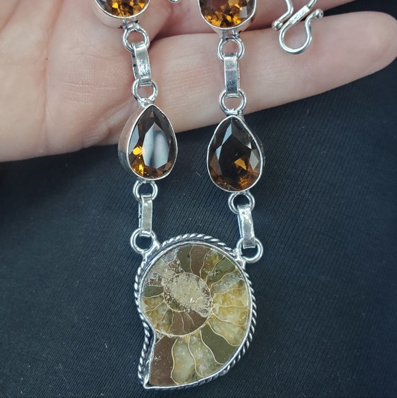 New Ammonite Fossil and Smoky Topaz 925 Silver Necklace. - Picture 3 of 15